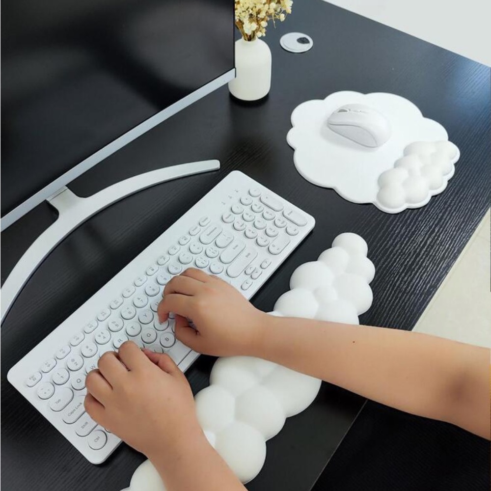 2Pc. Cloud Design Wrist Support ☁️